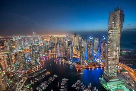 迪拜码头，迪拜，阿联酋，迪拜码头，迪拜，阿联酋，夜晚的城市，全景，建筑，摩天大楼，湾，港口，港口，游艇