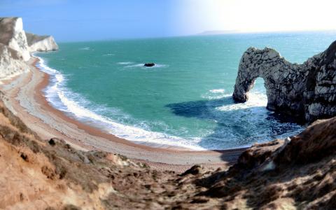 岩石（761），海岸（260），英格兰（131），拱形（14），拱形（47），岩石（179），沙子（886），海岸（554），石头（183），海洋（1321），