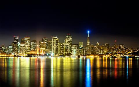 旧金山，加利福尼亚州，旧金山，加利福尼亚州，夜晚的城市，建筑物，灯光，摩天大楼，水