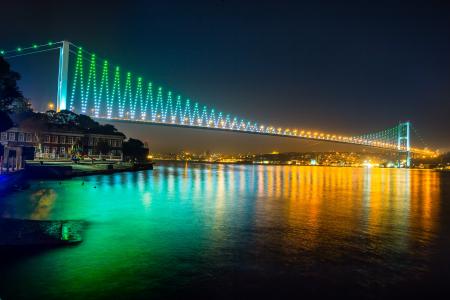 土耳其，博斯普鲁斯海峡桥梁，伊斯坦布尔，夜，灯，建筑物