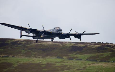 Avro 683 Lancaster，Avro 683 Lancaster，轰炸机