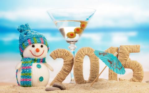 雪人，鸡尾酒，玻璃，橄榄，伞，沙，2015年