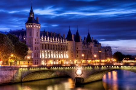 La Conciergerie，Conciergerie，城堡，司法宫，正义之宫，桥，河，光，城市，巴黎，巴黎，法国，法国，晚上