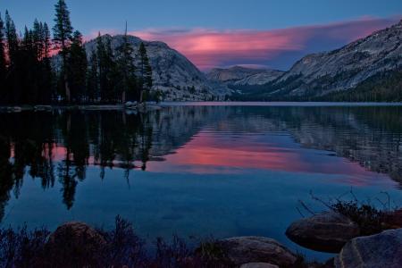 Tenaya湖，优胜美地国家公园，加利福尼亚州，Tenaya湖，优胜美地，加利福尼亚州，山，日落