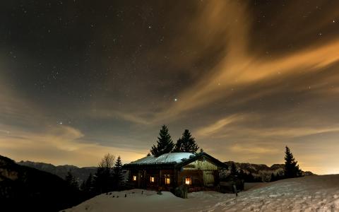 冬天，雪，房子，树木，夜晚，天空，星星，山，满天星斗的天空
