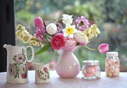 花束，花瓶，水罐，棉花糖，郁金香，康乃馨，水仙，花毛茛