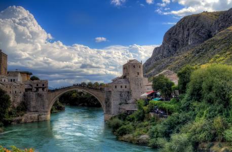 莫斯塔尔，波斯尼亚和黑塞哥维那，莫斯塔尔，波斯尼亚和黑塞哥维那，老桥，河流，岩石，桥