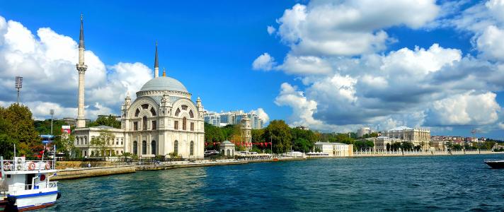 美丽的博斯普鲁斯海峡，dolmabahce清真寺，穆斯林，伊斯坦布尔