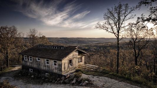 被遗弃的房子，山，视图