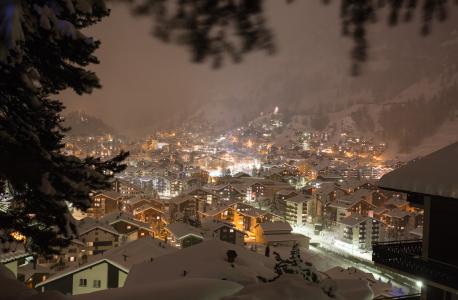 瑞士，镇，夜，冬季，灯，雪，山，峡谷