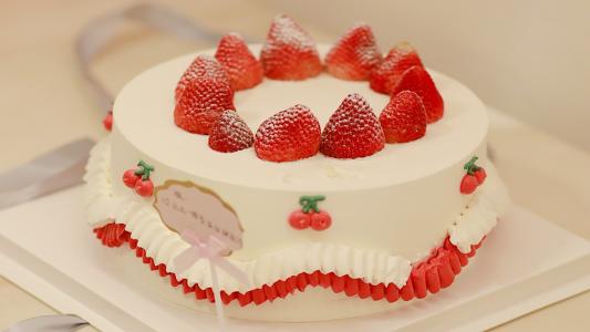可口美味的草莓蛋糕