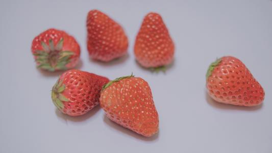 美味鲜艳的草莓