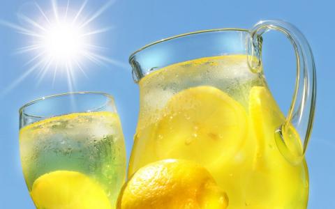 玻璃水瓶，玻璃，柠檬，太阳