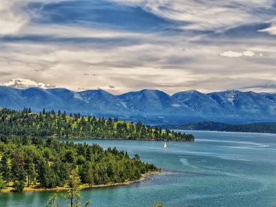 平头湖，蒙大拿州，蒙大拿州，湖，景观，游艇，山，树