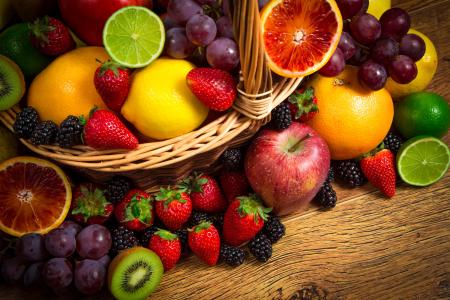 水果，浆果，草莓，黑莓，葡萄，苹果，橘子，酸橙