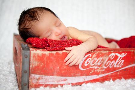 宝贝，宝贝，盒子，睡觉，可口可乐
