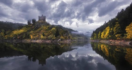 城堡，湖，树木，云，镜子，反射，雾，多雨