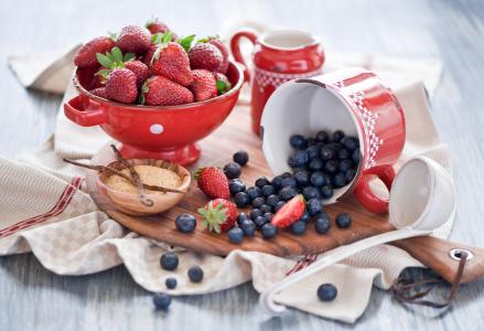 草莓，蓝莓，马克杯，毛巾，浆果，静物