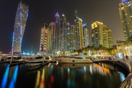 迪拜码头，迪拜，阿联酋，迪拜码头，迪拜，阿联酋，海湾，码头，夜晚的城市，摩天大楼，堤防，建筑物