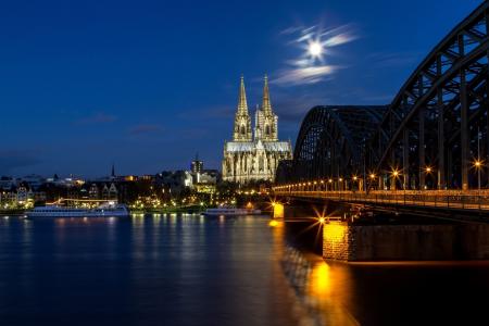 科隆大教堂，教堂，城市，夜晚，月亮，照明，桥梁，河流，莱茵