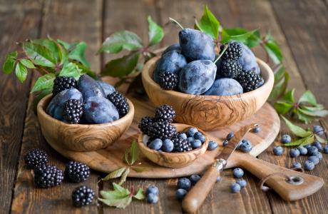 李子，黑莓，蓝莓，静物，浆果