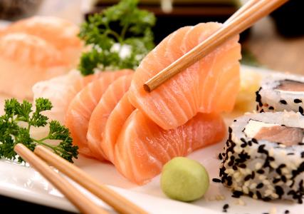日本料理，寿司，筷子，鱼