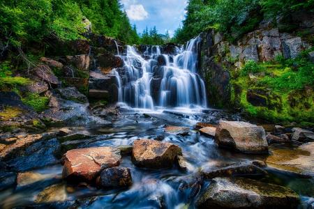 雷尼尔山国家公园，华盛顿，瀑布，河流，石头，景观