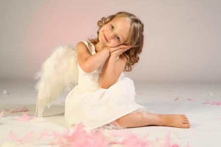 小女孩，可爱，幸福，孩子，童年，翅膀，美丽，天使，可爱，孩子们，羽毛