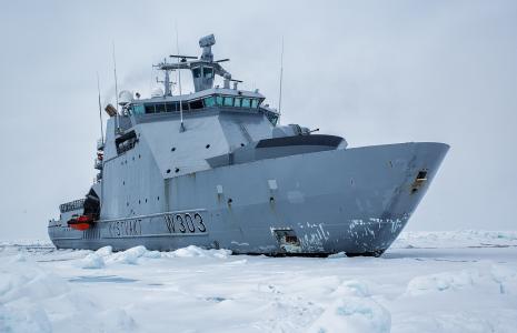 挪威海岸警卫队斯瓦尔巴群岛，NoCGV斯瓦尔巴群岛，KV斯瓦尔巴群岛，挪威，挪威，破冰船，巡逻艇，冰