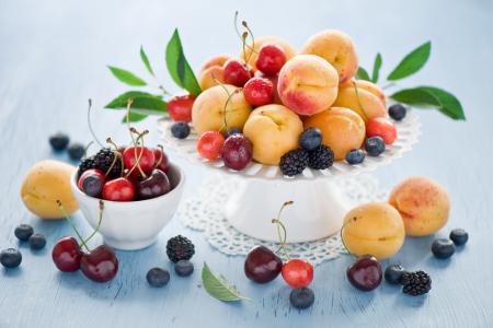 桃子，樱桃，蓝莓，黑莓，杏子，水果，浆果