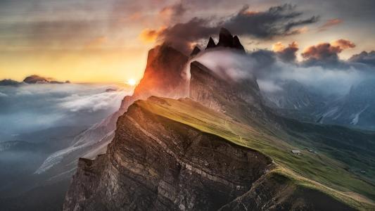 多洛米蒂山，阿尔卑斯山，高山，云雾，雾