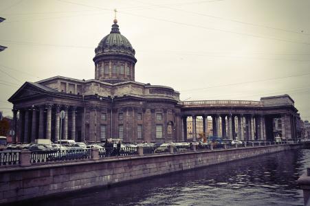 圣彼得堡，圣彼得堡，圣。