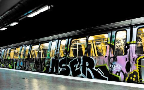 地铁，火车，地铁，涂鸦，油漆，铭文，图纸，城市