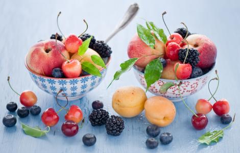 水果，浆果，油桃，杏，樱桃，黑莓，蓝莓，静物