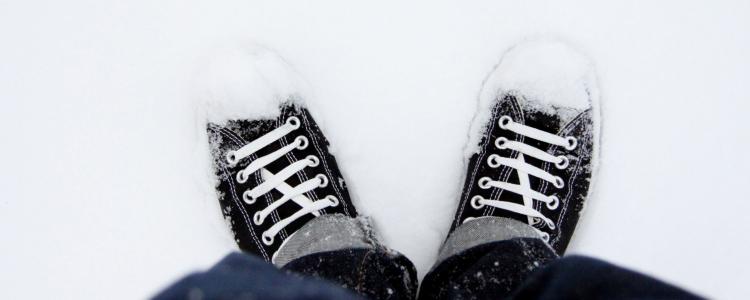男人，站在，在，雪，在，运动鞋