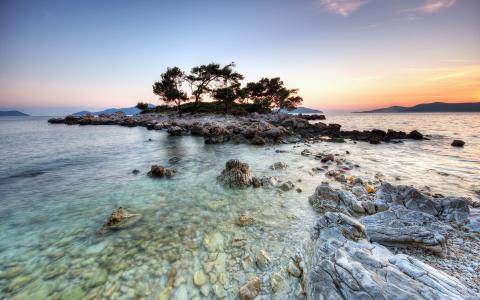 石头底部，清澈的海水，岛屿