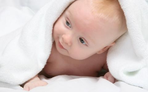 婴儿，白色毛巾