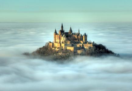 城堡Hohenzollern，黎明时分，德国