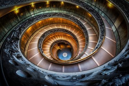 意大利，梵蒂冈博物馆，楼梯