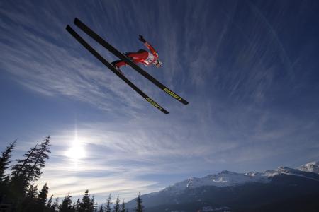 太阳，天空，山脉，滑雪跳台，跳台滑雪，冬季