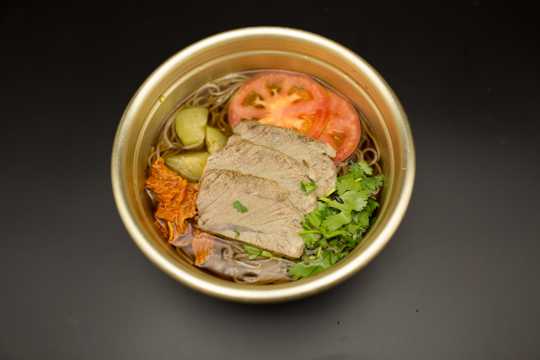 美食可口的朝鲜冷面图片
