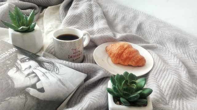 咖啡面包西式早餐图片
