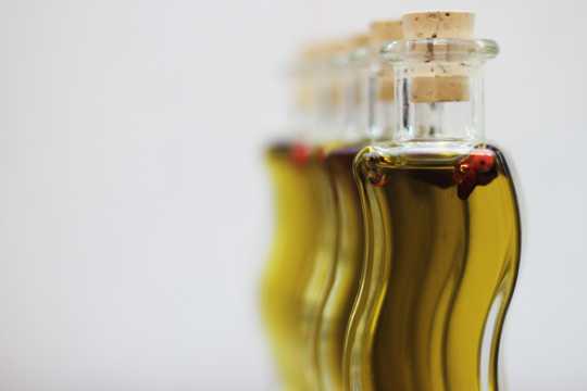 营养健康的橄榄油图片