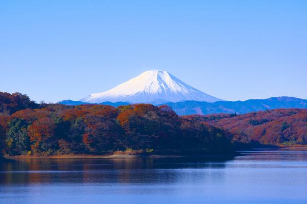 庄严优美的富士山